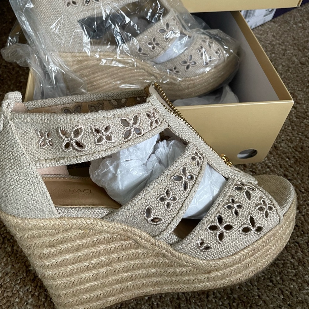 *SOLD*michael Kors wedge
